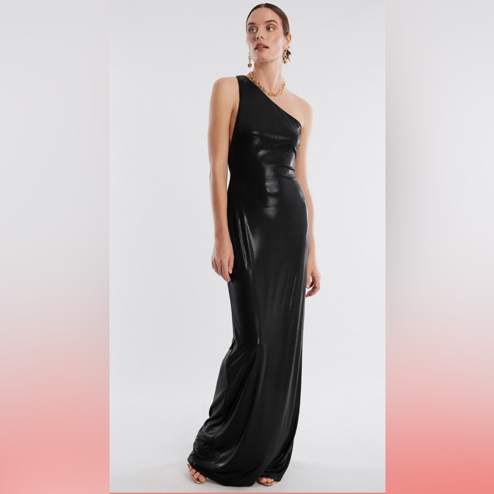 One shoulder Gown